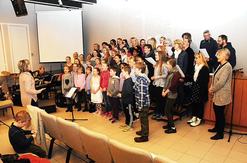 STORKOR: Rundt regnet 70 sanger og musikere er med på påskemusikalen som vises i Birkenes kirke lørdag kveld klokka 18.