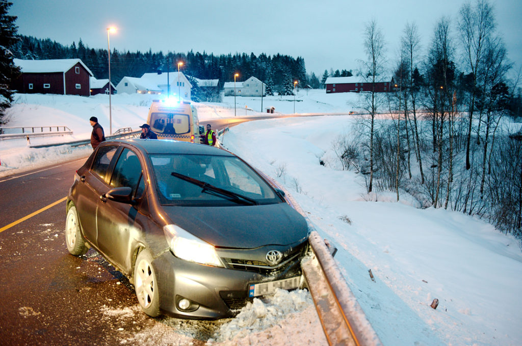 UHELL: Bilføreren fikk ifølge politiet og kjørte i autovernet på riksvei 41 på Østre Mollestad.